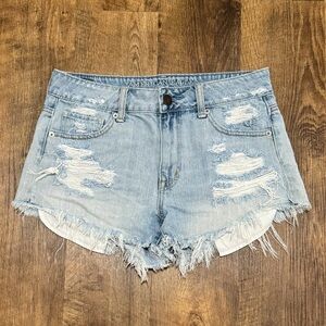 American Eagle Distressed Jean Shorts Sz 4 Light Wash Denim Raw Hem